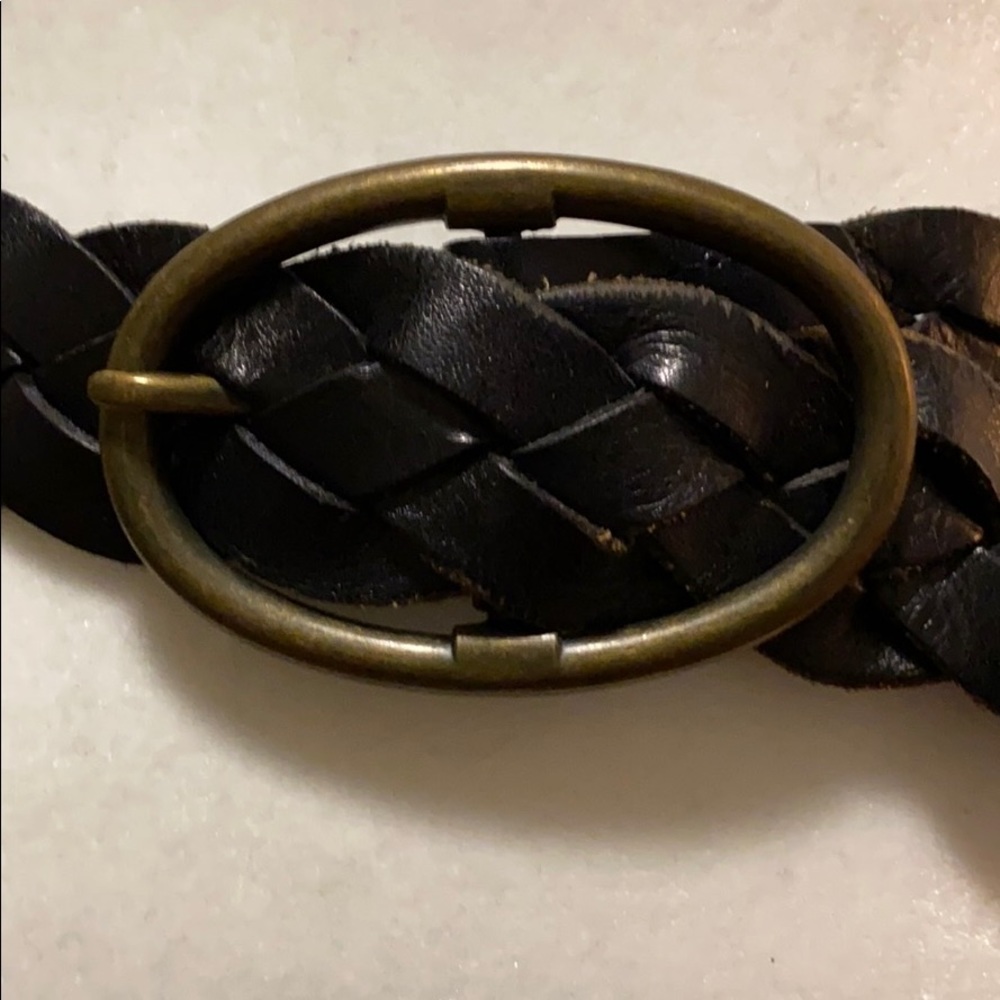 Black leather braided belt w/ brass gold hardware - Picture 2 of 4